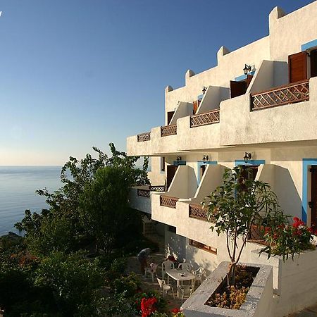 Albatros Hotel Amoopi Exterior photo